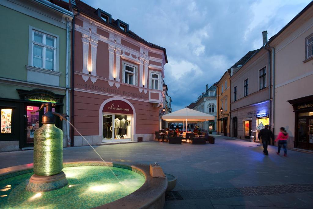 Barokk Hotel Promenád Győr Exterior foto