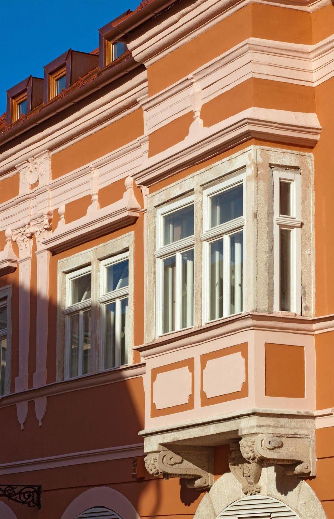 Barokk Hotel Promenád Győr Exterior foto